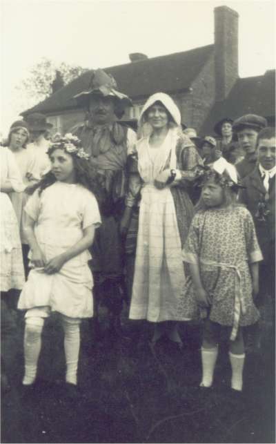 Horsted Keynes: Mr. and Mrs. Hugh Chalmers outside The Crown Inn in 1923